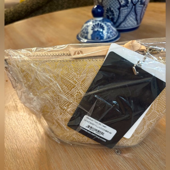 Consuela Leah Medium Tool Kit - Picture 4 of 6